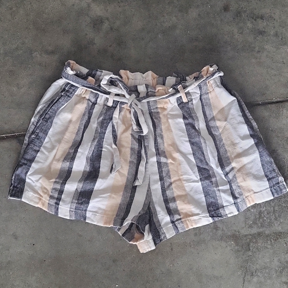 Linen shorts